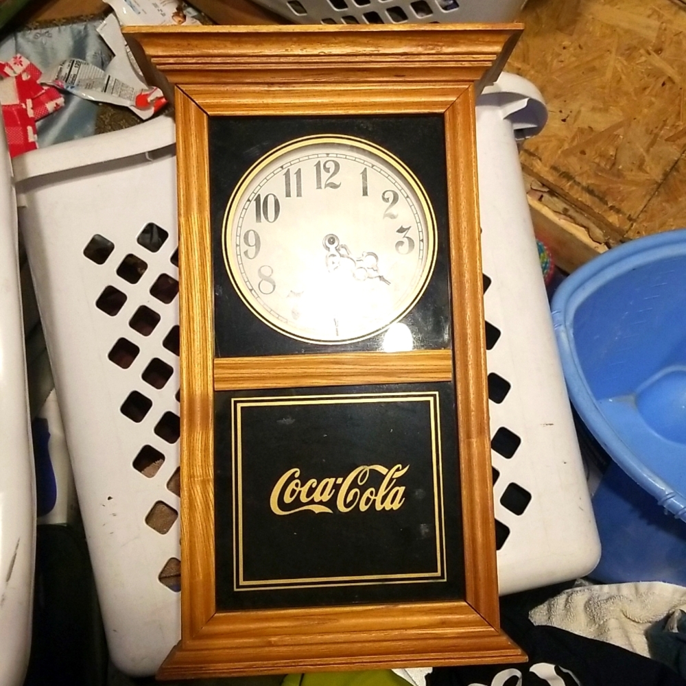 A older coke&cola clock